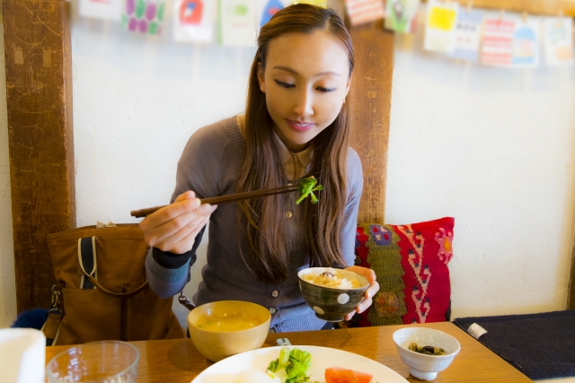 日本ではベジタリアンが外食しにくい状況と対策