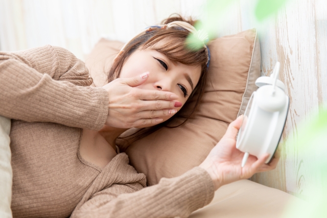 二時間おきに目が覚める原因を徹底解説！睡眠の質を低下させる要因と改善策